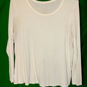 White long sleeve t shirt